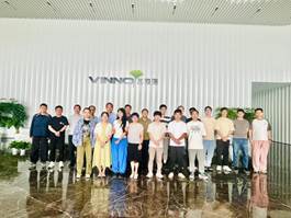 攻关团队与企业（飞依诺）进行学术交流